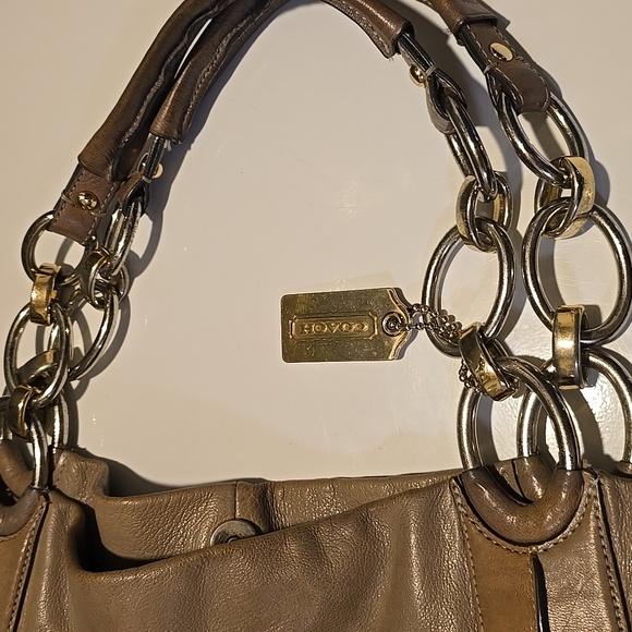 Coach Gray Leather Shoulder Bag with Chain Detail - Picture 4 of 11
